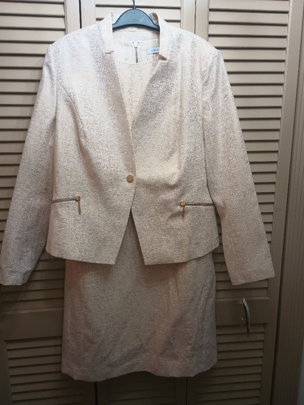 Peter Nygard Beige/ Gold Jacket and Dress comb set. Sz 14